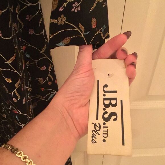 Vintage Dead Stock J.B.S. Silk Black and Red Floral Women's Jacket - Picture 7 of 11